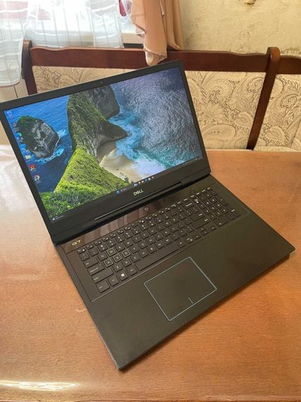Игровой ноутбук Б-класс Dell Inspiron G7 7790 / 17.3" (1920x1080) IPS / Intel Core i7-9850H (6 (12) ядра по 2.6 - 4.6 GHz) / 16 GB DDR4 / 512 GB SSD / nVidia GeForce RTX 2060, 6 GB GDDR6, 192-bit / WebCam б/у | Зображення 1