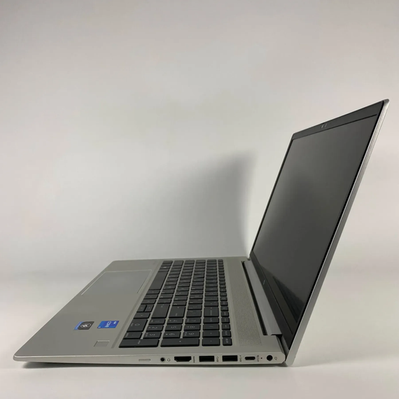 Ноутбук Б-класс HP ProBook 450 G9 / 15.6" (1920x1080) IPS Touch / Intel Core i5-1235U (10 (12) ядер по 3.3 - 4.4 GHz) / 16 GB DDR4 / 256 GB SSD / Intel Iris Xe Graphics / WebCam / TouchID б/у + Подарок Беспроводная мышь / USB | Зображення 5