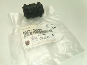 Сайлентблок заднього поперечного важеля Hyundai/KIA, MOBIS (552272D000) (55227-2D000)