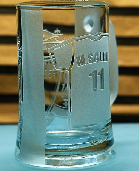 Пивний келих 670 мл Liverpool з гравіюванням подарунок для фаната ФК Ліверпуль футбольний кухоль Салах | Зображення 4