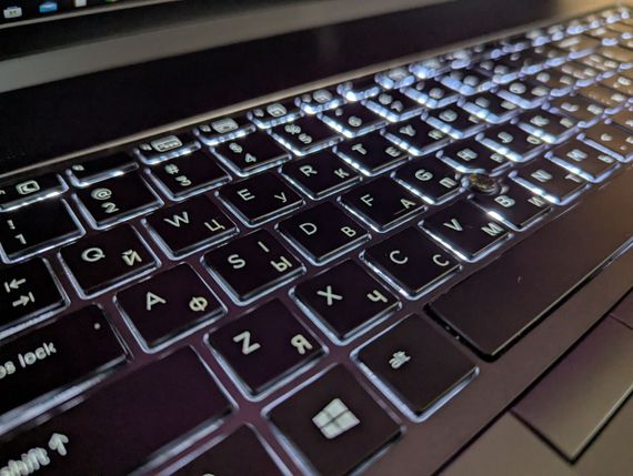 Мобильная рабочая станция HP zBook 17 G3 / 17.3" (1920x1080) IPS / Intel Core i7-6820HQ (4 (8) ядра по 2.7 - 3.6 GHz) / 16 GB DDR4 / 512 GB SSD / nVidia Quadro M3000M, 4 GB GDDR5, 256-bit / Fingerprint / WebCam / Windows 10 б/у + Подарок Мышь / USB | Зображення 5