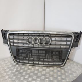 Решітка радіатора Audi A4 B8 2007-2015 Решітка переднього бампера Ауді а4 б8 8K0853651