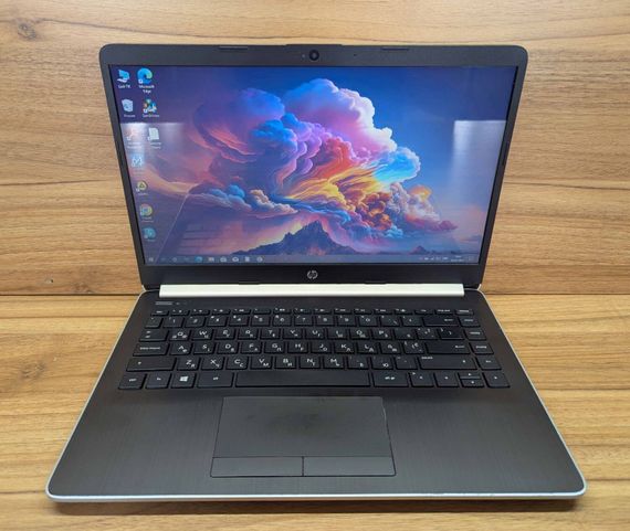 Ноутбук Б-класс HP 14-dk0002dx / 14" (1366x768) TN / AMD A9-9425 (2 ядра по 3.1 - 3.7 GHz) / 8 GB DDR4 / 240 GB SSD / AMD Radeon R5 Graphics / WebCam / Windows 10 б/у | Зображення 1