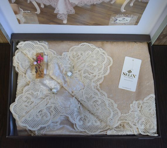 Велюрова скатертина Selin Asya 160х300 Бежева | Зображення 2