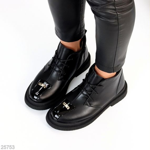 Дизайнерські чорні шкіряні зимові черевики з глянсовою вставкою | Зображення 5