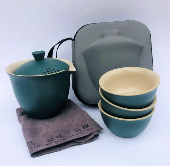 Чайний набір для чайної церемонії дорожній "Дім-Мак" кераміка, заварник - гайвань, 3 чашки в сумці Світло зелений | Зображення 1