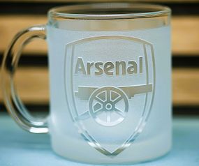 Скляна чашка 320 мл ФК  Арсенал Arsenal з гравіюванням подарунок для фаната  футбольна кружка