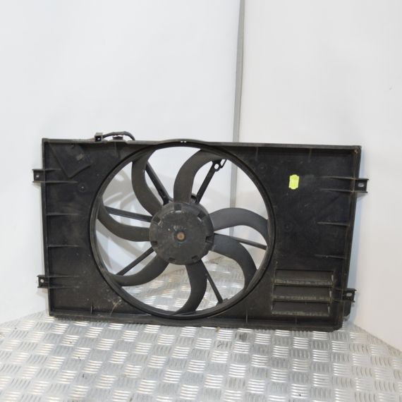 Вентилятор радіатора Audi A3 2003-2012 Крильчатка дифузор Ауді а3 1K0959455EF 1K0121205AA