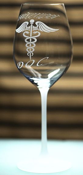 Винний келих з веселим гравіюванням 480 мл Найкращий лікар подарунок фужер для вина | Зображення 1