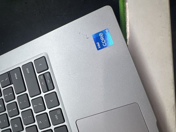 Ультрабук Dell Latitude 5440 / 14" (1920x1080) IPS / Intel Core i5-1350P (12 (16) ядер по 1.9 - 4.7 GHz) / 16 GB DDR5 / 240 GB SSD / Intel Iris Xe Graphics / WebCam б/у + Подарок Беспроводная мышь HOCO GM28 | Зображення 5