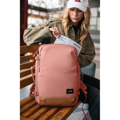 Рюкзак туристический Pacsafe GO Carry-on Backpack 34L рожевий (35155340) | Зображення 2