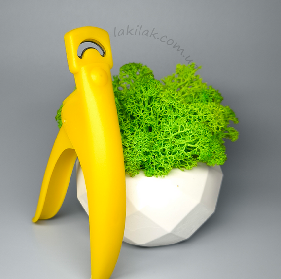 Жовтий типсоріз для штучних нігтів та гелевих тіпс (пластик)