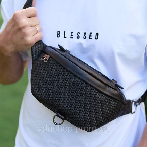 Стильная мужская бананка из натуральной гладкой кожи 22х27х8, нагрудной рюкзак с принтом NM-58744 черный