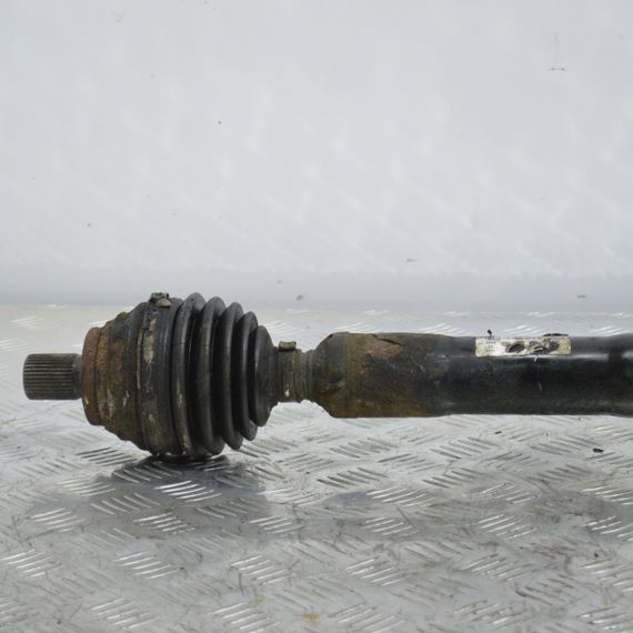 Піввісь передня права Volkswagen Passat B6 B7 1.6 FSI привідний вал права Фольксваген Пассат 3C0407272AR | Зображення 1