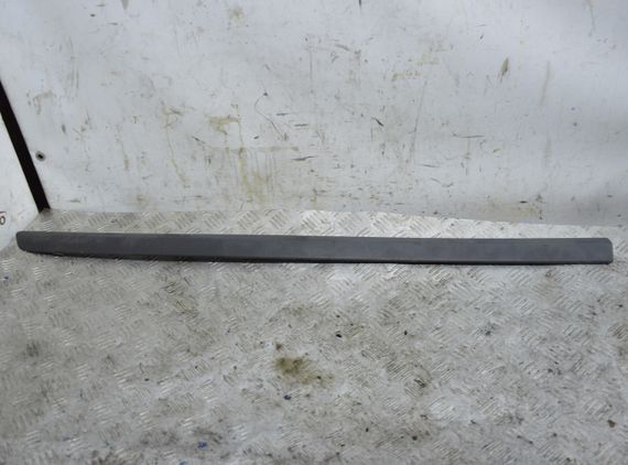 Накладка передніх лівих дверей Volvo V50 S40 2003-2012 Молдинг передніх лівих дверей Вольво В50 39987036