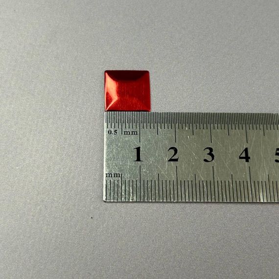 10г - Металострази термоклейові, квадрат 13 мм - червоний | Зображення 1