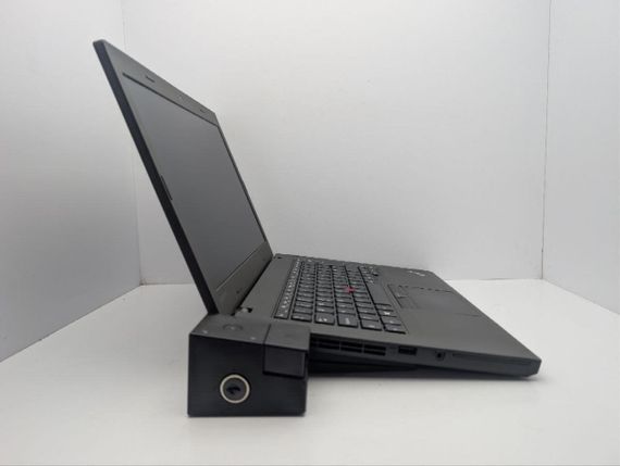 Ультрабук Lenovo ThinkPad L460 / 14" (1366x768) TN / Intel Pentium 4405U (2 (4) ядра по 2,1 ГГц) / 8 ГБ DDR3 / 500 ГБ HDD / Intel HD Graphics 510 / Веб-камера / Док-станція б/в | Зображення 2