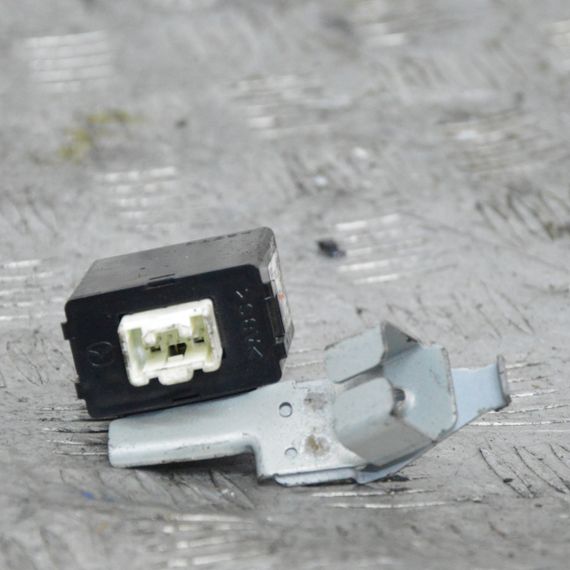 Блок керування центральним замком Mazda 6 GH 2007-2014 Модуль центрального замка Мазда 6 X1T85474M DH56675DZ | Зображення 1