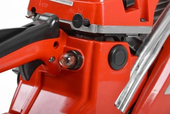 Ланцюгова бензинова пилка HECHT 950 | Зображення 2