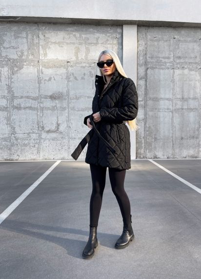 Женская демисезонная удлиненная стеганая куртка с капюшоном NA1040 цвет черный, размер 42/44 | Зображення 4