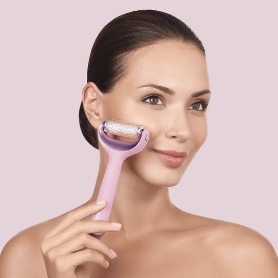 Електронний ролер для обличчя та тіла з мікроголками GESKE MicroNeedle Face&Body Roller 8в1 pink | Зображення 3