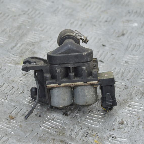 Кран пічки BMW 3 E36 1990-1999 Клапан обігрівача БМВ е36 8391419 1147412053