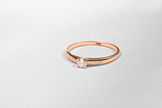 Кольцо из красного золота с фианитами 14 K-0386 | Зображення 1