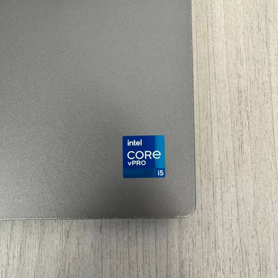 Ультрабук Dell Latitude 5520 / 15.6" (1920x1080) IPS / Intel Core i5-1145G7 (4 (8) ядра по 4.4 GHz) / 8 GB DDR4 / 256 GB SSD / Intel Iris Xe Graphics / WebCam б/у | Зображення 3