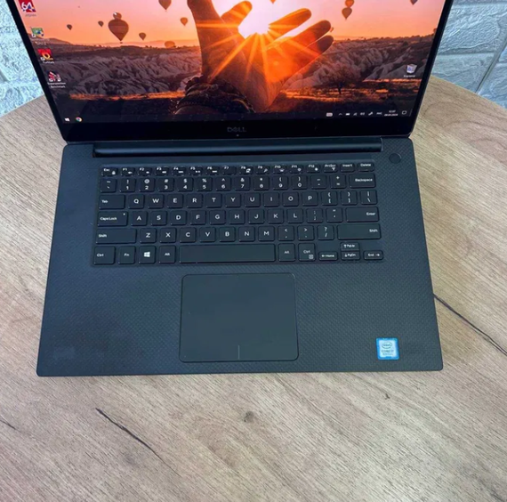 Ноутбук Сенсорний Dell Precision 5530 15.6" 4K i7 8850H 16Gb SSD 512Gb Quadro Б/В | Зображення 1