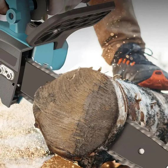 Акумуляторна ланцюгова пила 16'' безпровідна Bosch UniversalChain 18 +2 акумулятори 68В + кейс (234572800_3138) | Зображення 2