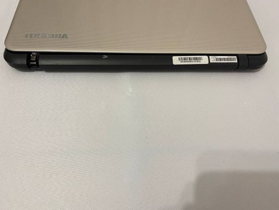 Ноутбук Б-класс Toshiba Satellite L50-B-1DR / 15.6" (1366x768) TN / Intel Core i5-4200U (2 (4) ядра по 1.6 - 2.6 GHz) / 8 GB DDR3 / 128 GB SSD / AMD Radeon R5 M230, 2 GB DDR3, 64-bit / WebCam б/у | Зображення 7