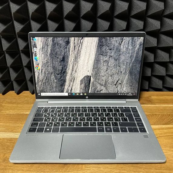 Ультрабук Б-клас HP ProBook 440 G9 / 14" (1920x1080) IPS / AMD Ryzen 3 5400U (4 (8) ядер по 2.6 - 4.0 GHz) / 8 GB DDR4 / 256 GB SSD / AMD Radeon Vega 6 Graphics / WebCam б/в | Зображення 1