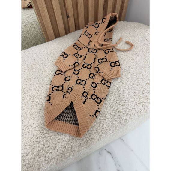 Брендовая вязанная кофта для собак GUCCI с капюшоном на шнурках,зелено-красная полоса на спинке, бежевая | Зображення 2