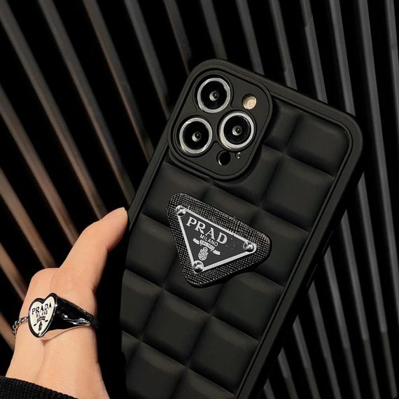 Силиконовый чехол с логотипом PRADA для iPhone 15 Pro цвет Черный | Зображення 2