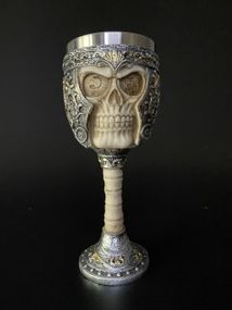 Бокал Череп у Шоломі 200 мл — 3D келих із нержавіючої сталі та епоксидної смоли