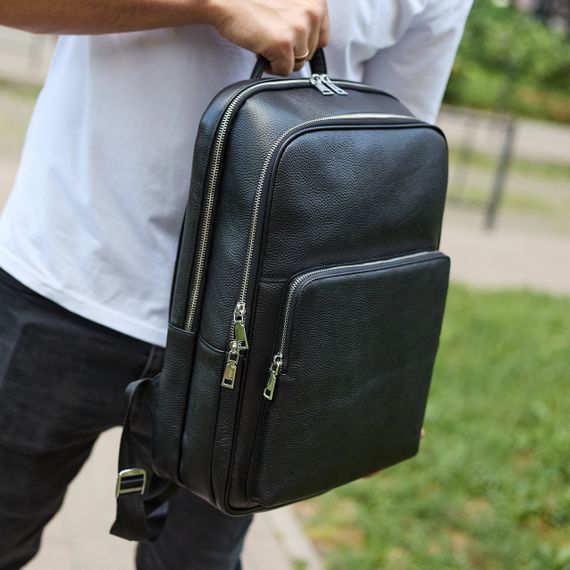 Классический мужской рюкзак из кожи 42х30х16, практичный аксессуар для ноутбука и документов, черный | Зображення 4