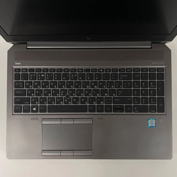 Мобильная рабочая станция Б-класс HP ZBook 15 G5 / 15.6" (1920x1080) IPS / Intel Core i7-8850H (6 (12) ядра по 2.6 - 4.3 GHz) / 16 GB DDR4 / 256 GB SSD / nVidia Quadro P1000, 4 GB GDDR5, 256-bit / Fingerprint / HDMI б/у + Подарок Беспроводная мышь / USB | Зображення 2