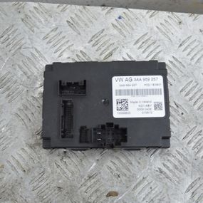 Блок керування сидіння передній лівий Volkswagen Golf VII Passat B8 Модуль сидіння Фольксваген Пассат 3AA959257