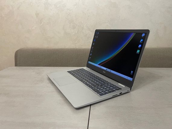Ноутбук Dell Inspiron 5593 / 15.6" (1920x1080) IPS / Intel Core i7-1065G7 (4 (8) ядра по 1.3 - 3.9 GHz) / 16 GB DDR4 / 512 GB SSD M.2 + 500 GB HDD / Intel Iris Plus Graphics / WebCam б/в + Подарунок Дротова миша / USB | Зображення 5
