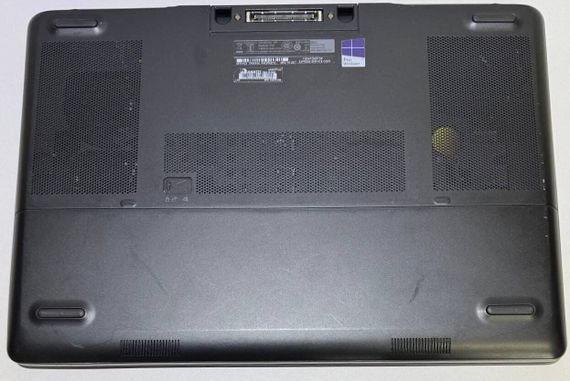 Мобильная рабочая станция Б-класс Dell Precision 7520 / 15.6" (1920x1080) IPS / Intel Core i7-7820HQ (4 (8) ядра по 2.9 - 3.9 GHz) / 16 GB DDR4 / 256 GB SSD / nVidia Quadro M1200, 4 GB GDDR5, 128-bit / WebCam б/у | Зображення 4