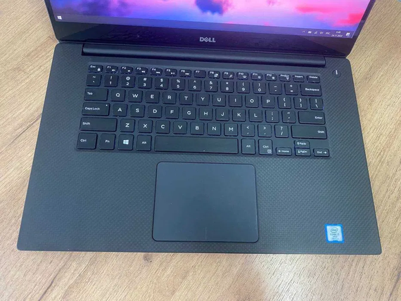 Сенсорний Ноутбук Dell Precision5520 15.6 4K/IPS/i7 7820HQ/16/SSD256/M1200-4Gb | Зображення 2