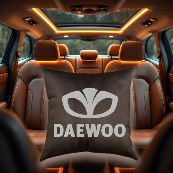 Авто Подушка з вишивкою логотипу марки део daewoo коричневий автомобілісту 00454