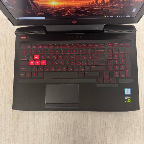 Ігровий ноутбук Б-клас HP Omen 15-ce018dx / 15.6" (1920x1080) IPS / Intel Core i7-7700HQ (4 (8) ядра по 2.8 - 3.8 GHz) / 16 GB DDR4 / 128 GB SSD + 1000 GB HDD / nVidia GeForce GTX 1050, 4 GB GDDR5, 128-bit / WebCam б/в | Зображення 2