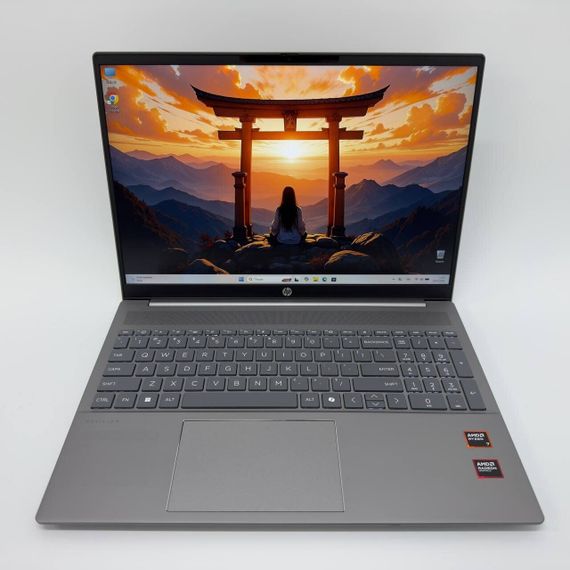 Ноутбук HP Pavilion 16 / 16" (1920x1080) IPS / AMD Ryzen 7 8840U (8 (16) ядра по 3.3 - 5.1 GHz) / 8 GB DDR4 / 512 GB SSD / AMD Radeon 780M / WebCam б/в | Зображення 2