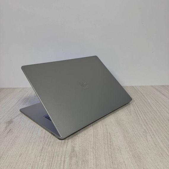 Ультрабук Б-клас Microsoft Surface Laptop 3 / 15" (2496x1664) IPS Touch / Intel Core i7-1065G7 (4 (8) ядра по 1.3 - 3.9 GHz) / 16 GB DDR4 / 512 GB SSD NVMe / Intel Iris Plus Graphics / WebCam б/в | Зображення 4