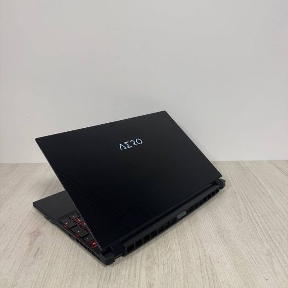 Ігровий ультрабук Б-клас Gigabyte Aero 15 OLED YC / 15.6" (3840x2160) OLED / Intel Core i7-10850H (6 (12) ядер по 2.7 - 5.1 GHz) / 16 GB DDR4 / 512 GB SSD / nVidia GeForce RTX 3080, 8 GB GDDR6, 256-bit / WebCam б/в | Зображення 6