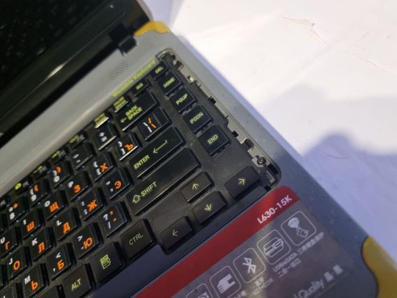 Ноутбук Б-класс Toshiba Satellite L630 / 13.3" (1366x768) TN / Intel Core i5-430M (2 (4) ядра по 2.27 - 2.53 GHz) / 4 GB DDR3 / 120 GB SSD / Intel HD Graphics / WebCam / DVD-RW / Win 10 б/у | Зображення 7
