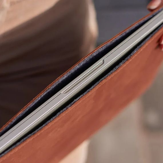 Вінтажний чохол для ноутбука Incarne Gamma Plus MacBook Air 15" 2023-2025 gamma-plus-cognac-vintage-air-15 коньяк | Зображення 4