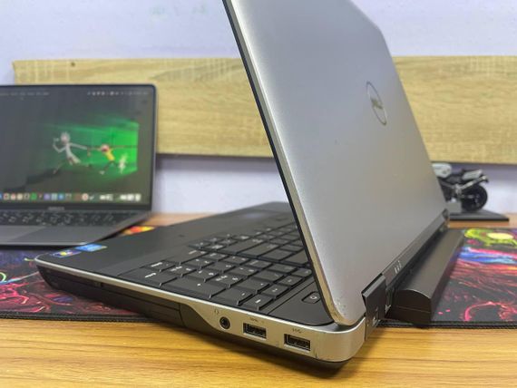 Ноутбук Dell 6540 - 15.6 Full HD/ i7 4800MQ/Radeon 8790M/16/240 | Зображення 2