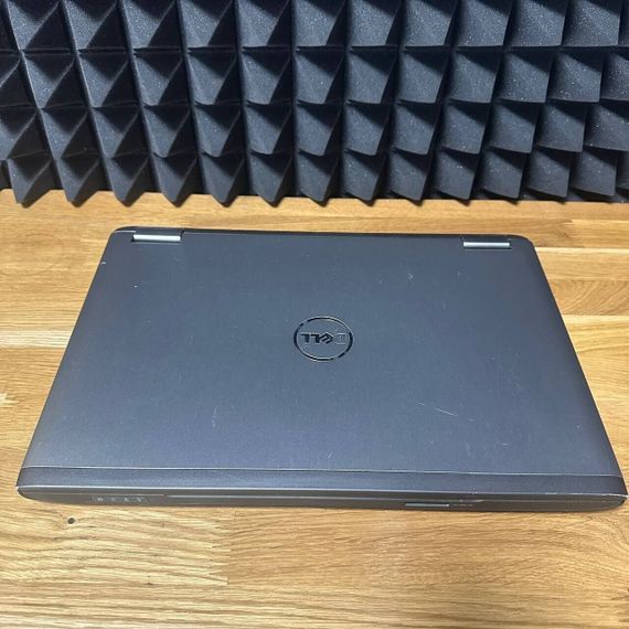 Ноутбук Dell Vostro 3560 / 15.6" (1366x768) TN / Intel Core i5-3210M (2 (4) ядра по 2.5 - 3.1 GHz) / 8 GB DDR3 / 128 GB SSD / Intel HD Graphics 4000 / WebCam / DVD-ROM б/у | Зображення 6